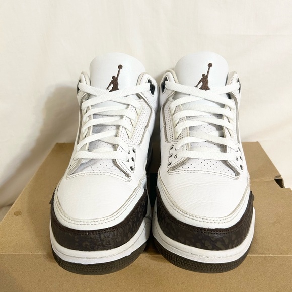 Jordan 3 Retro Mocha size 9 136064-122 2018 PRE-OWNED - Picture 8 of 10